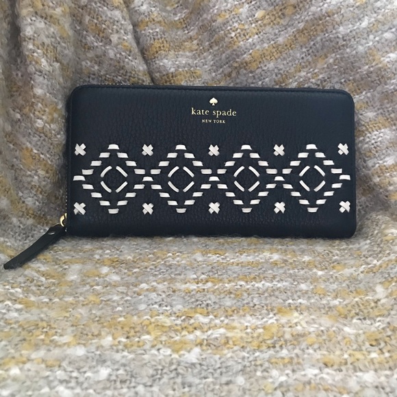 kate spade Handbags - Kate Spade Neda Flynn Street Black Wallet